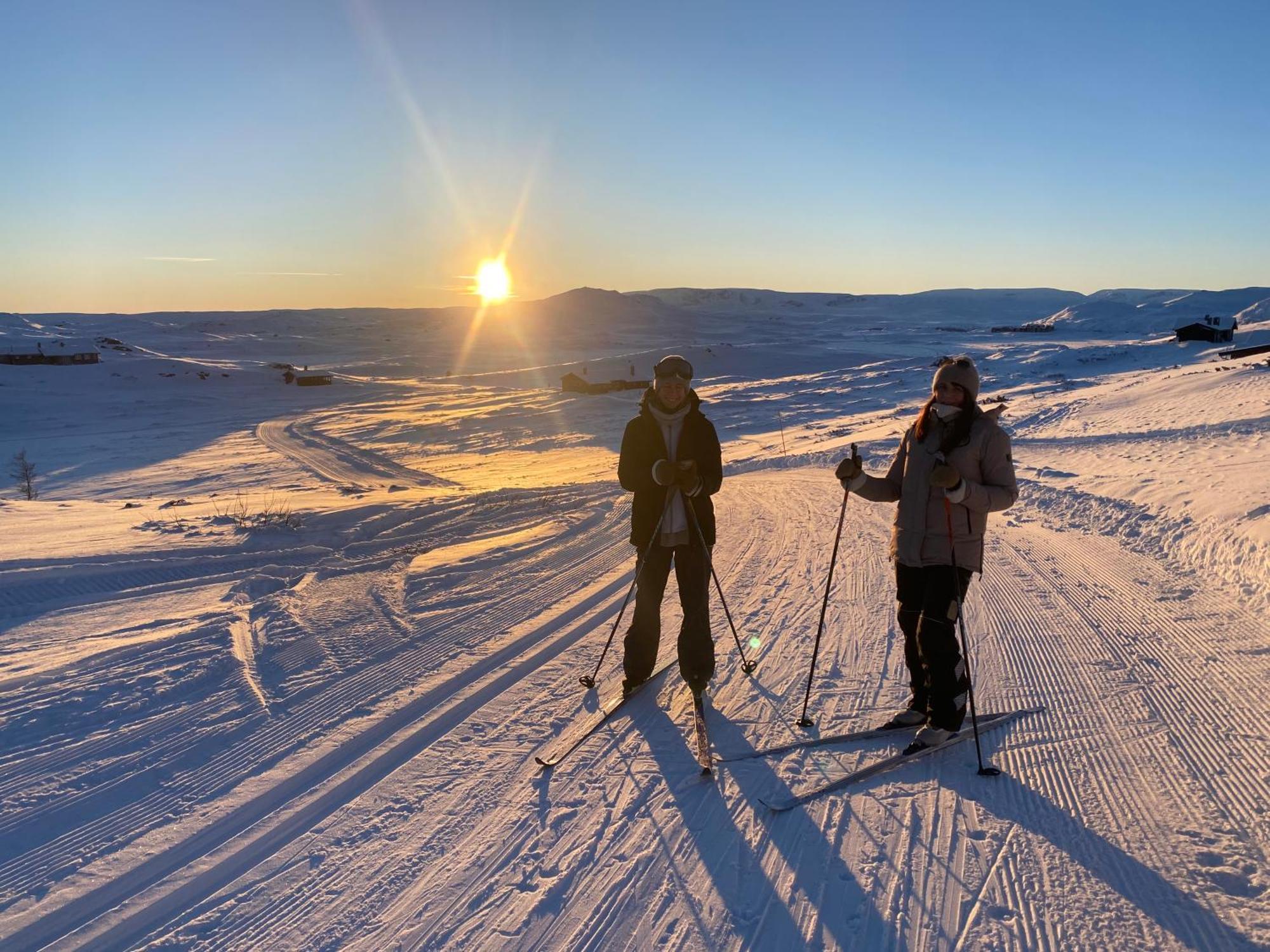 Delikat Hytte Omgitt Av Hallingdals Vakre Fjell Al Exterior foto